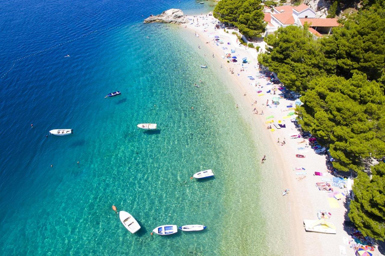 Apartments With A Parking Space Brela, Makarska - 11552 Esterno foto