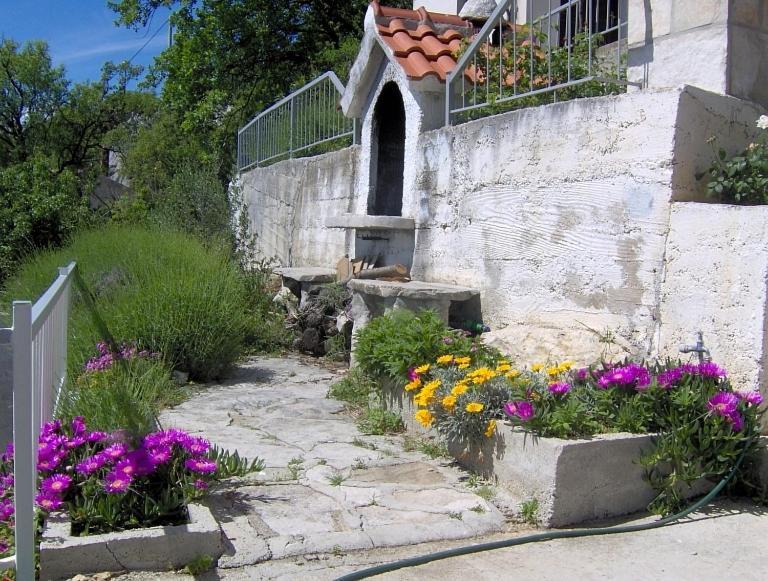 Apartments With A Parking Space Brela, Makarska - 11552 Esterno foto